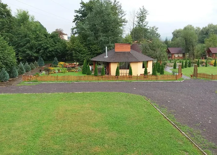 Karpatska Forel 酒店 *